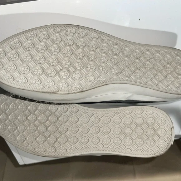 Dylan Huff like new shoes 6.5 - Picture 9 of 10